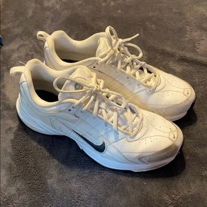 Classic Nike Monarchs